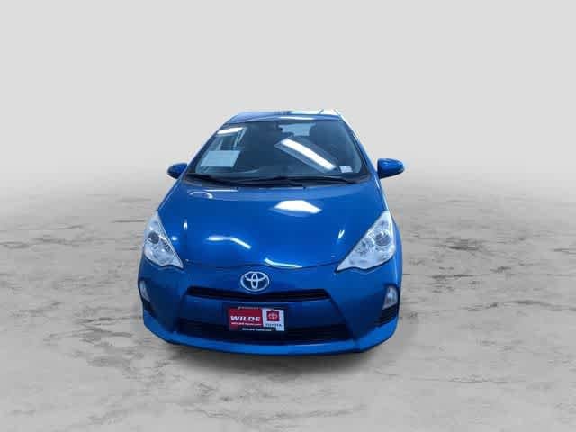 Thumbnail: 2012 Toyota Prius c - 5
