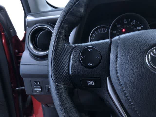 Thumbnail: 2016 Toyota RAV4 - 25