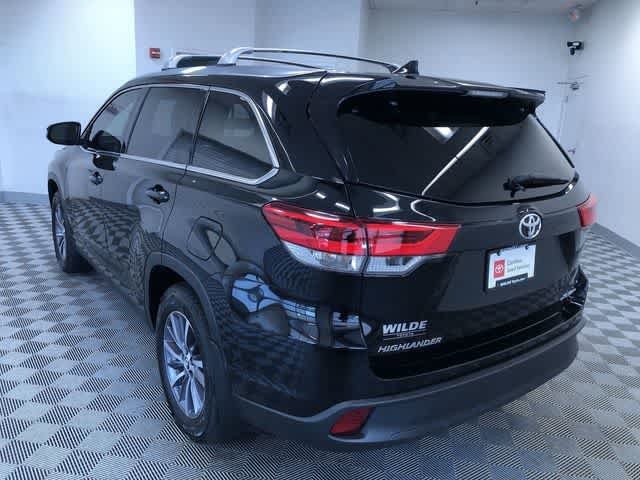 Thumbnail: 2019 Toyota Highlander - 12