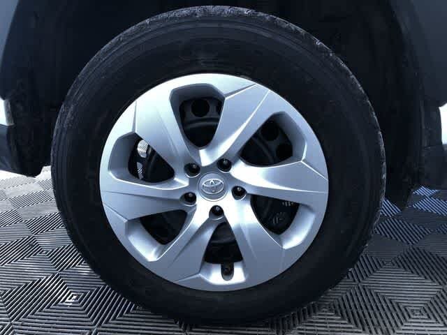 Thumbnail: 2025 Toyota RAV4 - 16