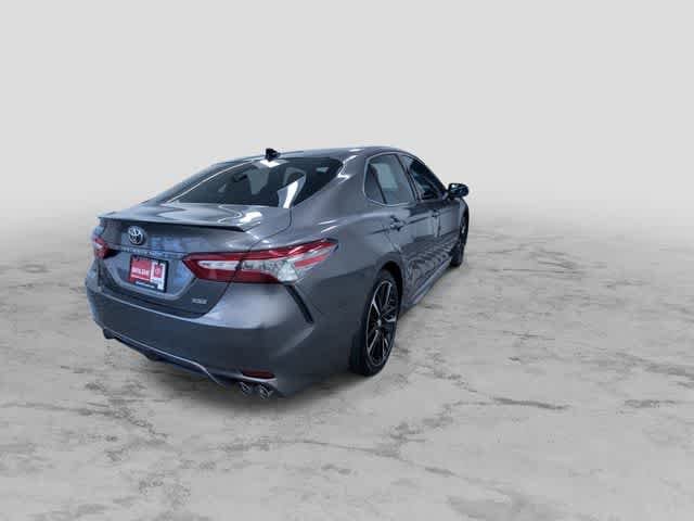 Thumbnail: 2018 Toyota Camry - 10