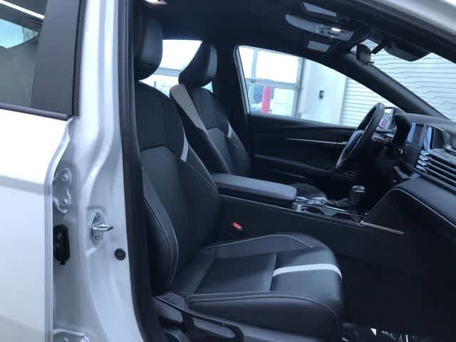 Thumbnail: 2025 Toyota Camry - 23