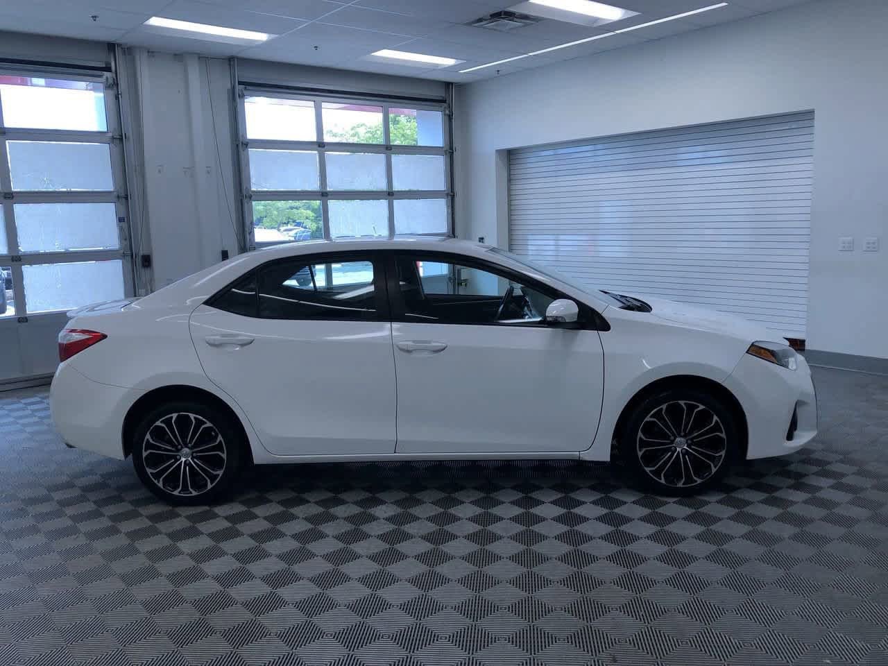 Thumbnail: 2016 Toyota Corolla - 35