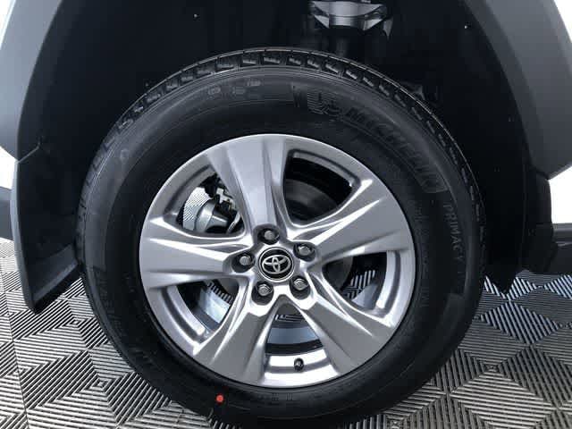 Thumbnail: 2025 Toyota RAV4 - 8