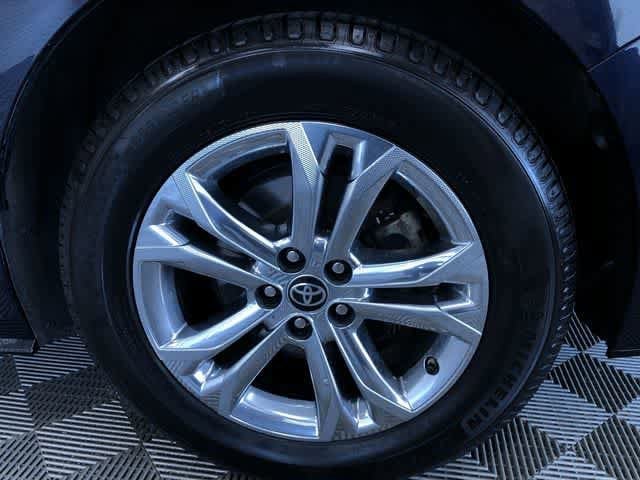 Thumbnail: 2021 Toyota Sienna - 9