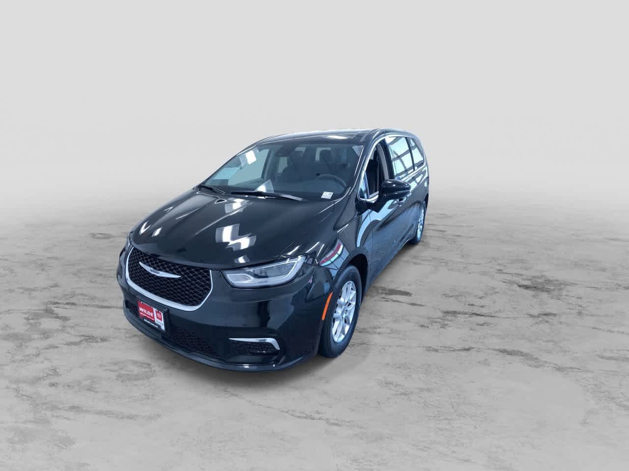 Thumbnail: 2024 Chrysler Pacifica - 5