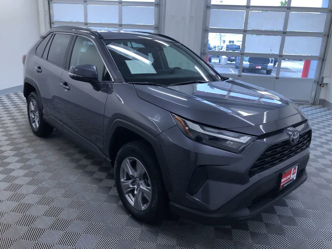2024 Toyota RAV4 XLE 36