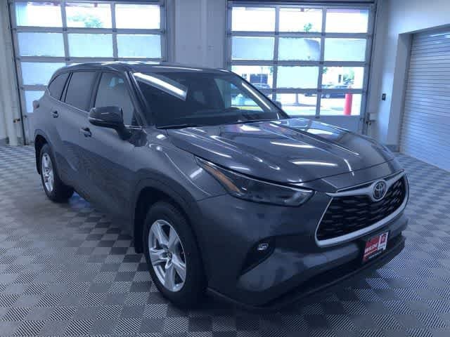 Thumbnail: 2024 Toyota Highlander - 36