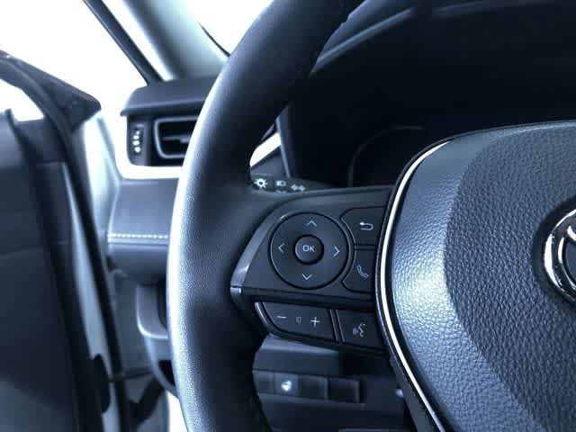 Thumbnail: 2023 Toyota RAV4 - 17