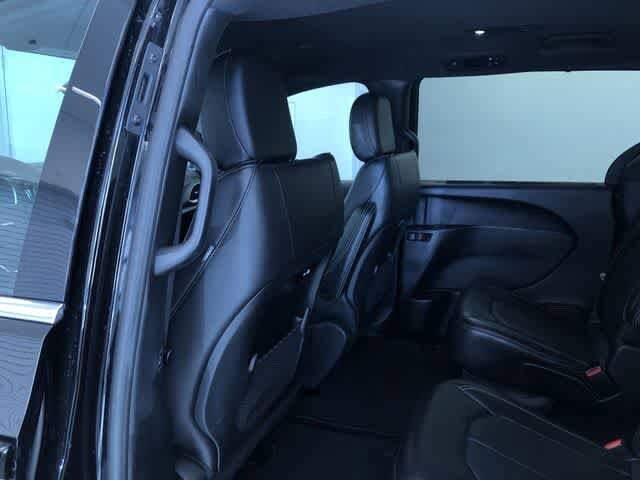 Thumbnail: 2025 Chrysler Pacifica - 19