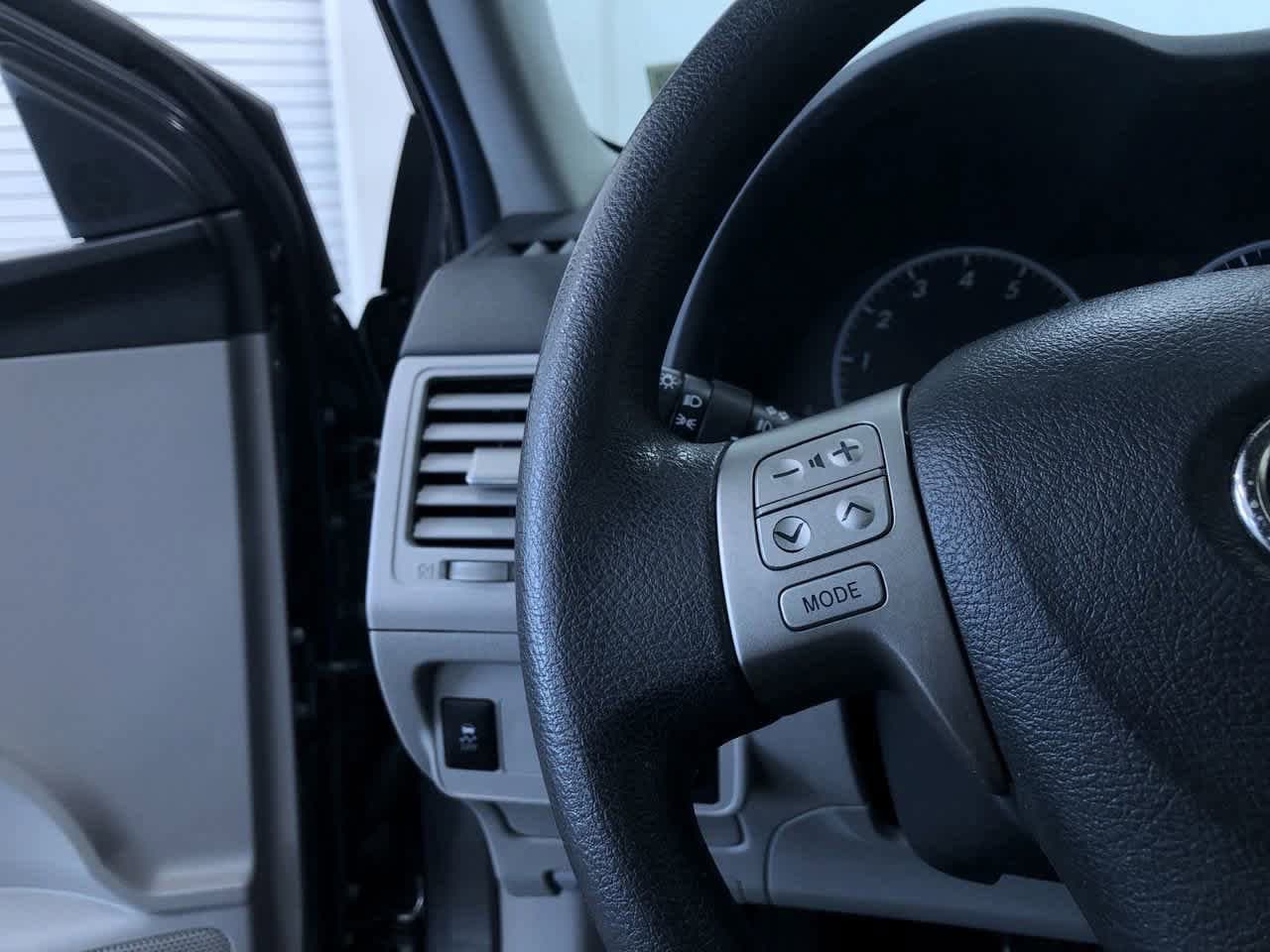 Thumbnail: 2013 Toyota Corolla - 26