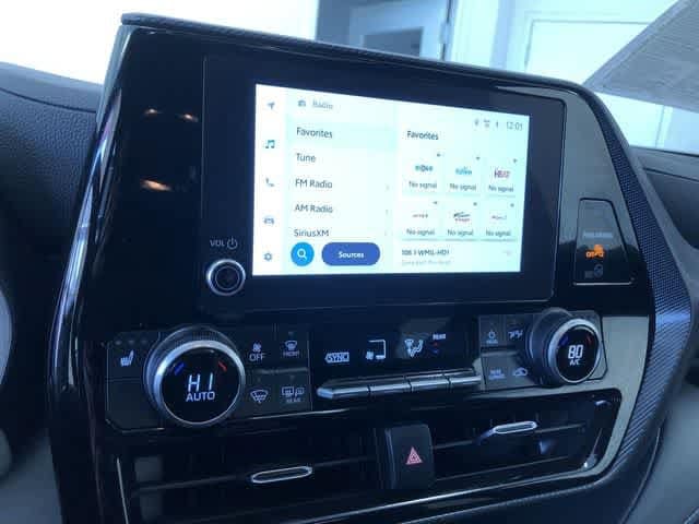 Thumbnail: 2023 Toyota Highlander - 31