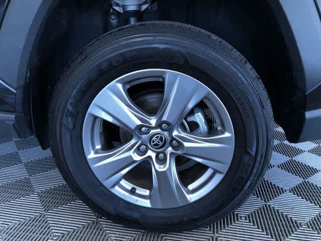 Thumbnail: 2025 Toyota RAV4 - 16
