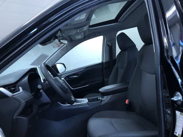 Thumbnail: 2025 Toyota RAV4 - 18