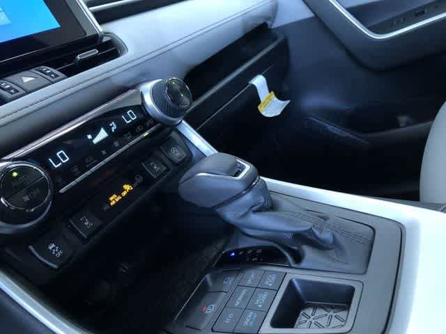 Thumbnail: 2025 Toyota RAV4 - 33