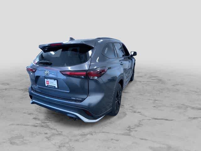 Thumbnail: 2025 Toyota Highlander - 9
