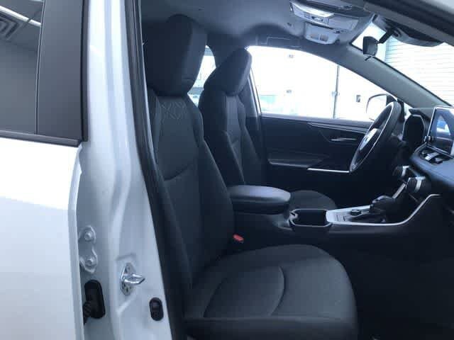 Thumbnail: 2025 Toyota RAV4 - 23