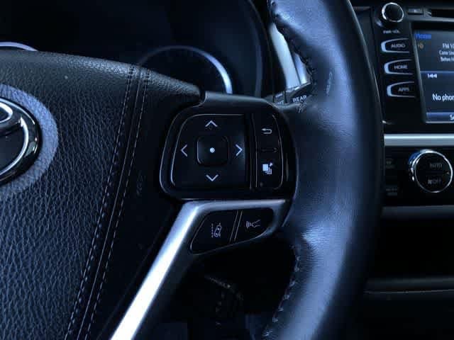 Thumbnail: 2019 Toyota Highlander - 28