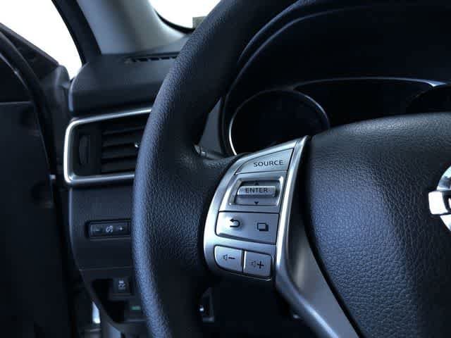 Thumbnail: 2015 Nissan Rogue - 25
