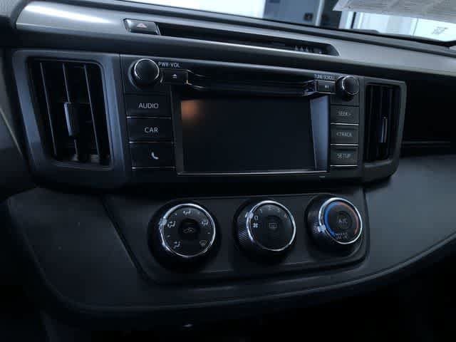 Thumbnail: 2018 Toyota RAV4 - 19