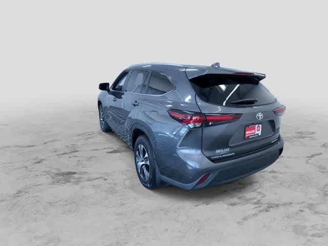 Thumbnail: 2024 Toyota Highlander - 8