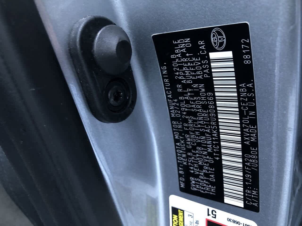 2024 Toyota Camry LE 32