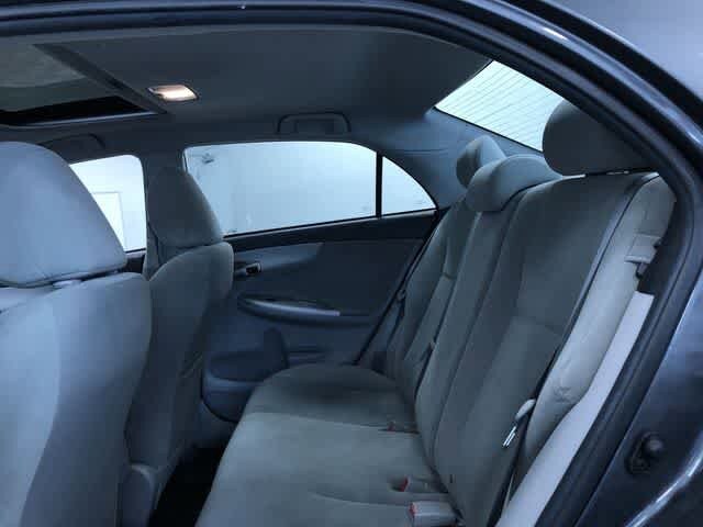 Thumbnail: 2013 Toyota Corolla - 21