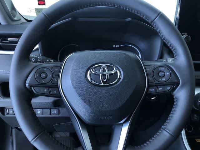 Thumbnail: 2025 Toyota RAV4 - 16