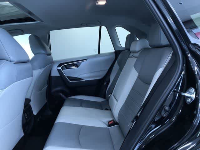 Thumbnail: 2020 Toyota RAV4 - 19