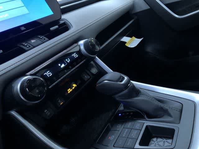 Thumbnail: 2025 Toyota RAV4 - 29