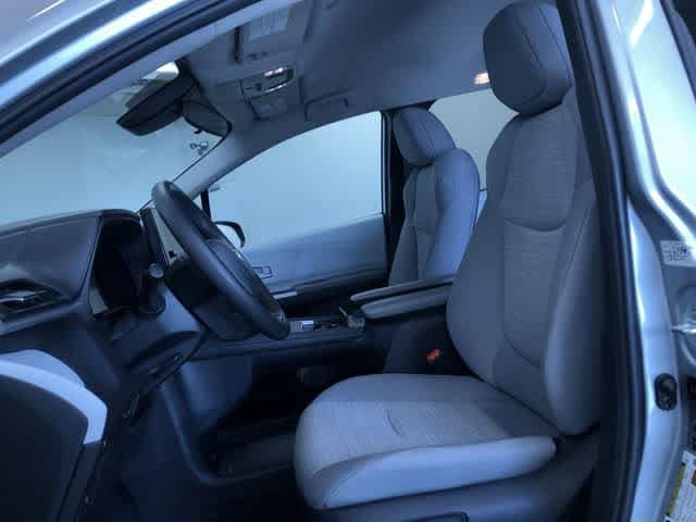 Thumbnail: 2025 Toyota Sienna - 19