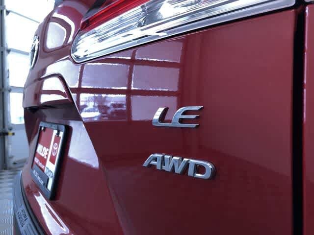 Thumbnail: 2022 Toyota Corolla Cross - 16