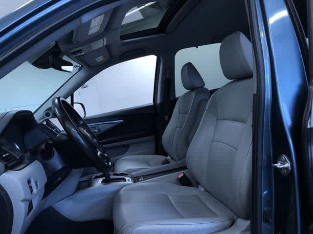 Thumbnail: 2019 Honda Pilot - 17
