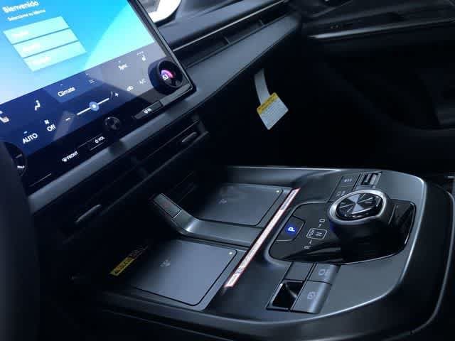 2026 Toyota bZ XLE - Photo 29