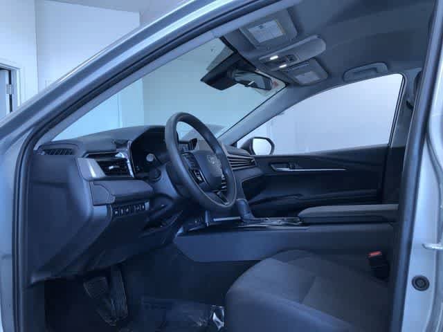 Thumbnail: 2025 Toyota Camry - 11