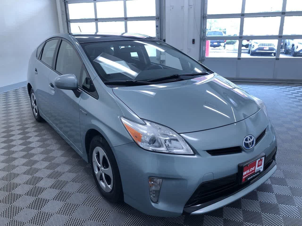 Thumbnail: 2013 Toyota Prius - 34