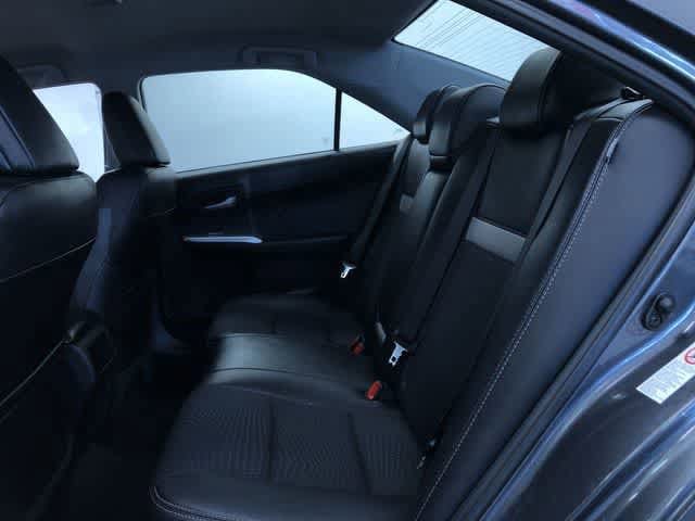 Thumbnail: 2012 Toyota Camry - 21