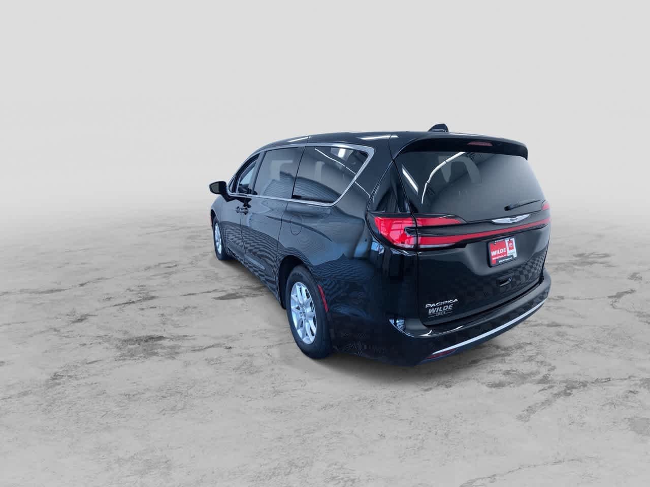 Thumbnail: 2024 Chrysler Pacifica - 7