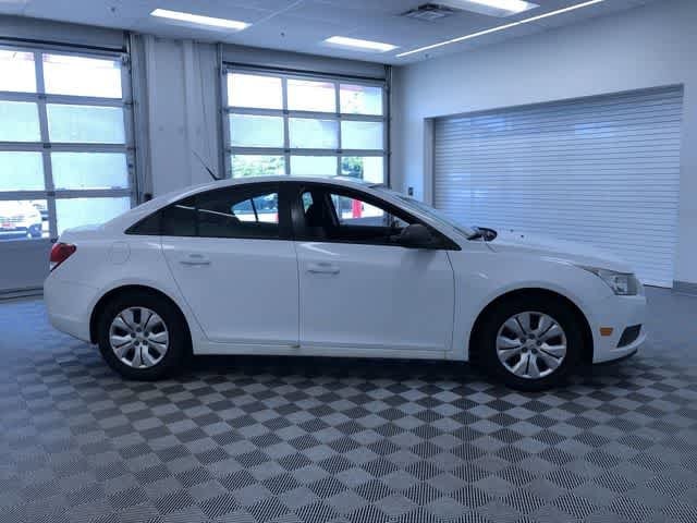 Thumbnail: 2013 Chevrolet Cruze - 32