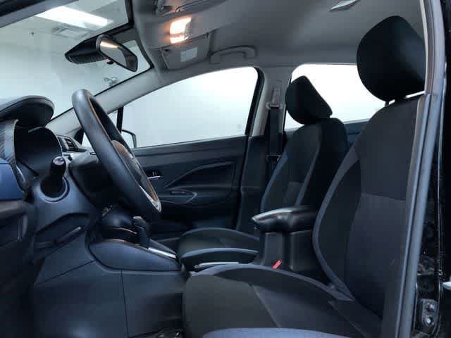 2025 Nissan Versa Sedan SV - Photo 19