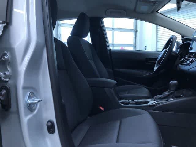 2025 Toyota Corolla LE - Photo 20