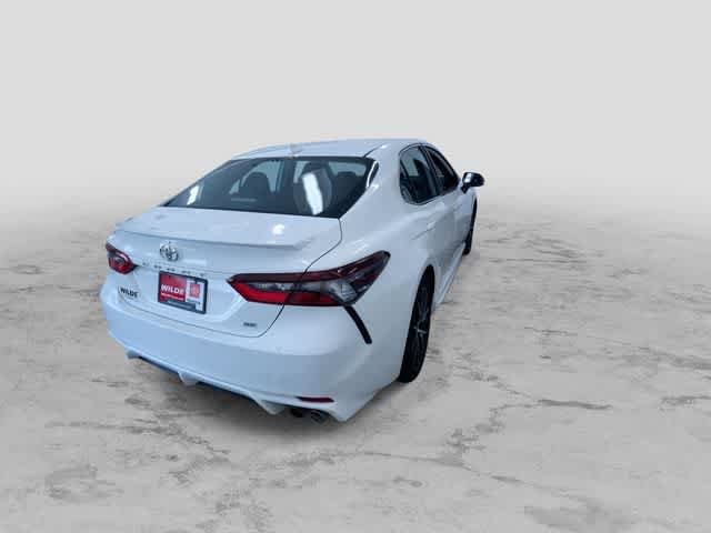 Thumbnail: 2024 Toyota Camry - 10