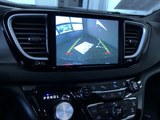 Thumbnail: 2025 Chrysler Pacifica - 28