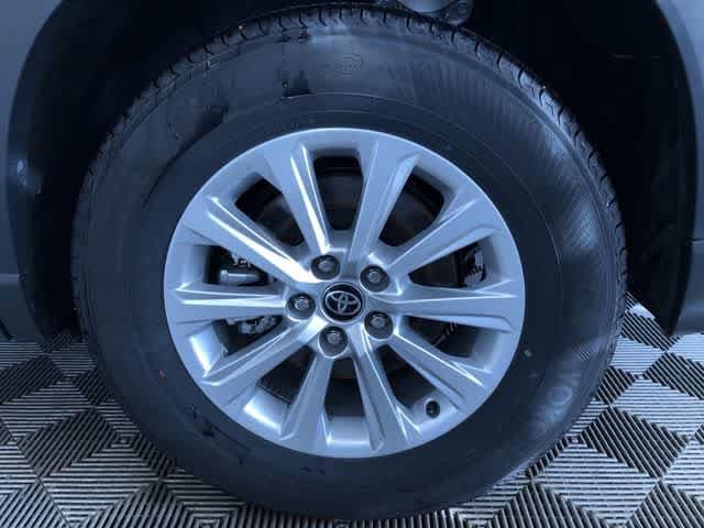 Thumbnail: 2025 Toyota Grand Highlander - 18