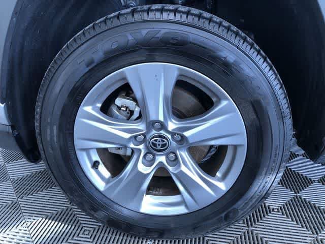 Thumbnail: 2025 Toyota RAV4 - 16