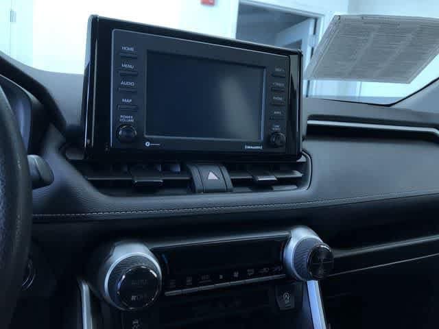 Thumbnail: 2022 Toyota RAV4 - 20