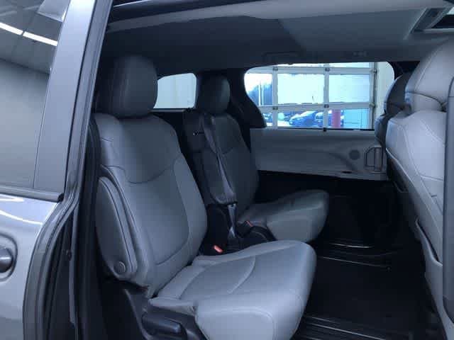 Thumbnail: 2025 Toyota Sienna - 21