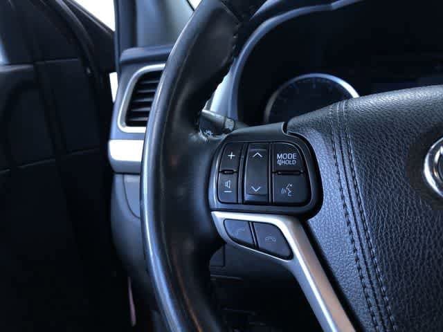 Thumbnail: 2018 Toyota Highlander - 27