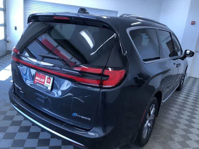 Thumbnail: 2021 Chrysler Pacifica - 36