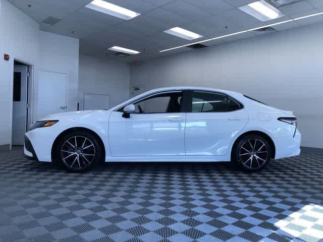 Thumbnail: 2024 Toyota Camry - 12